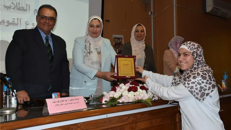 ألسن عين شمس تنظم إحتفالية حول إنجازات مشروع محو الأمية