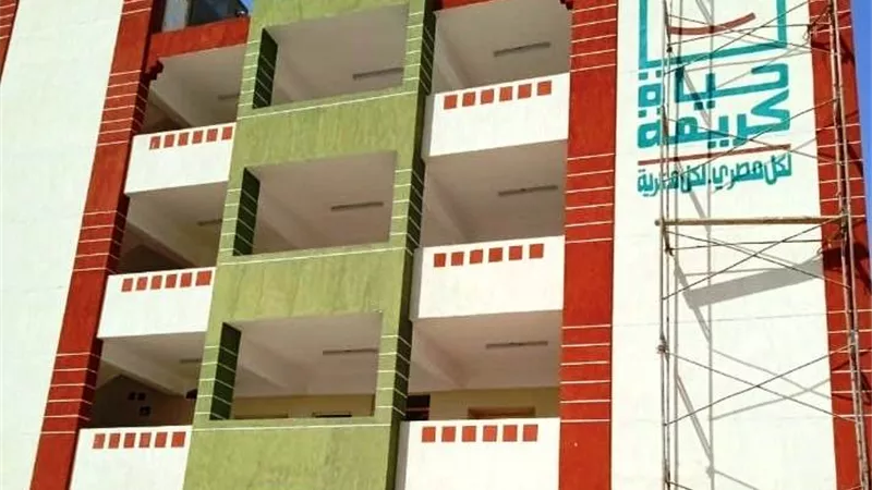 محافظ أسوان يتابع نسب ومعدلات التنفيذ بالمشروعات الجارية