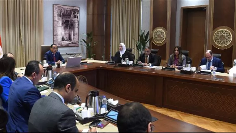 رئيس الوزراء يتابع برامج الحماية الاجتماعية لوزارة التضامن الاجتماع