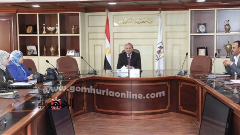 سكرتيرعام بنى سويف يبحث جهود لجنة المكافحة لناقلات الأمراض