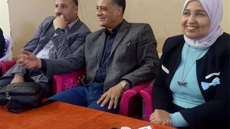 وكيل وزارة التعليم بقنا يستعرض فعاليات التقييم الجمهورى