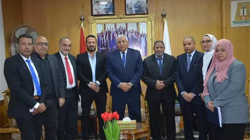 حضانة ومركز طبي ووحدة مياه لخدمة أهالى قرية العوينة بالداخلة