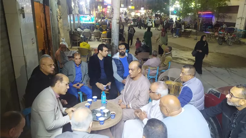 امين مستقبل وطن بالسويس في لقاء مع أهالى حى الأربعين