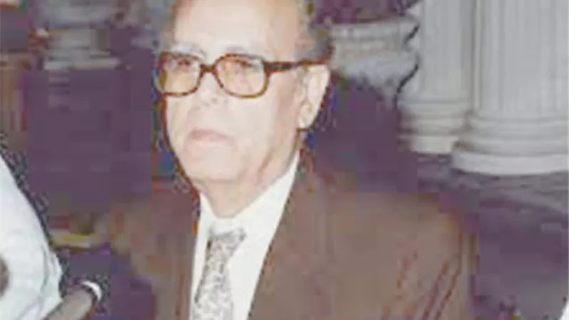 مصطفي الشكعة .. دعا إلي 