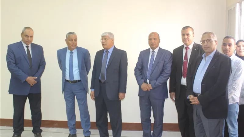 رئيس جامعة جنوب الوادى يتفقد اعمال التطوير بكلية التمريض
