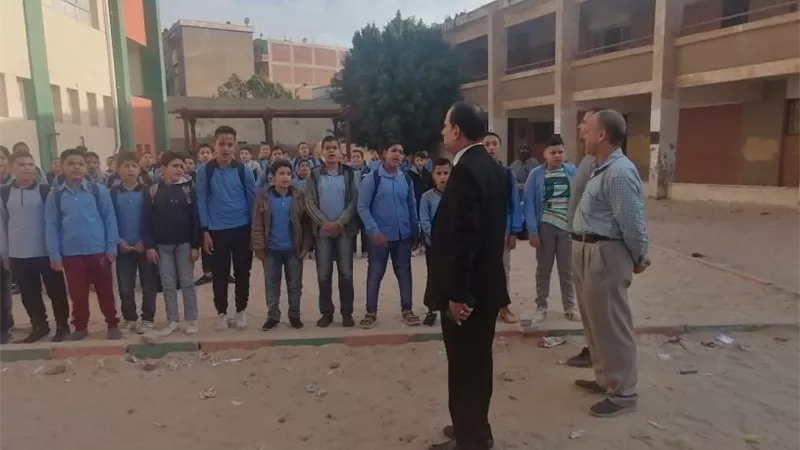 مدير تعليم الخانكة يتابع مدارس سرياقوس