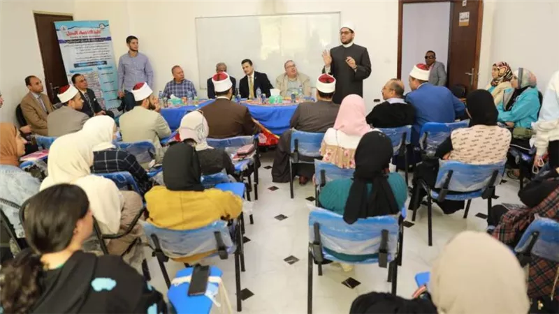 مركز الأزهر العالمي للفتوى الإلكترونية يختتم جولاته بمدينة العريش