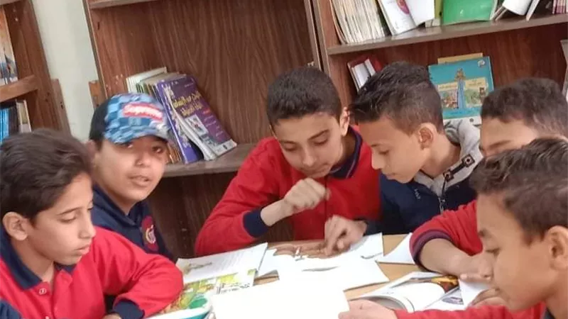 حملة موسعة لحث الطلبة علي القراءة