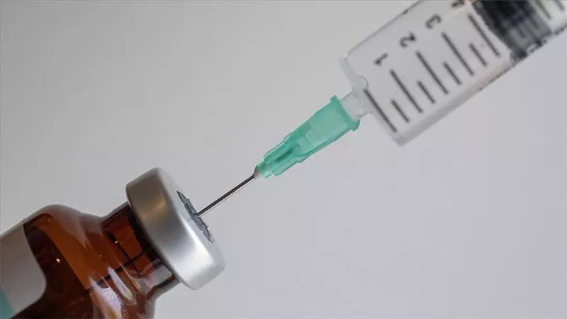شركة أدوية يابانية تعتزم طرح لقاح جديد مضاد لفيروس كورونا