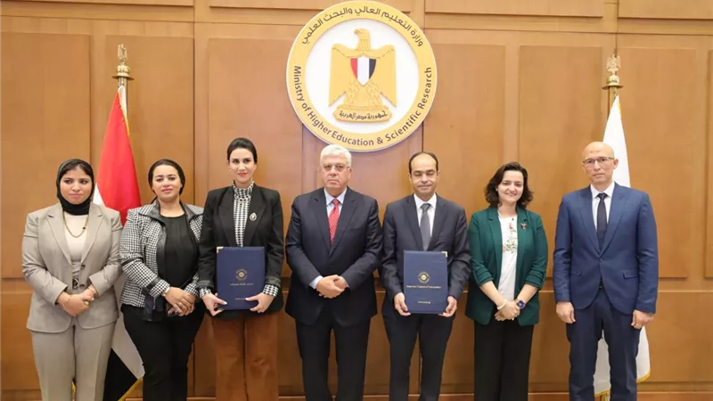 بروتوكول تعاون بين الأعلى للجامعات ومؤسسة حياة كريمة
