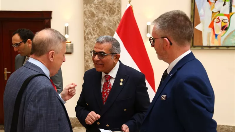 اعتماد كلية 
