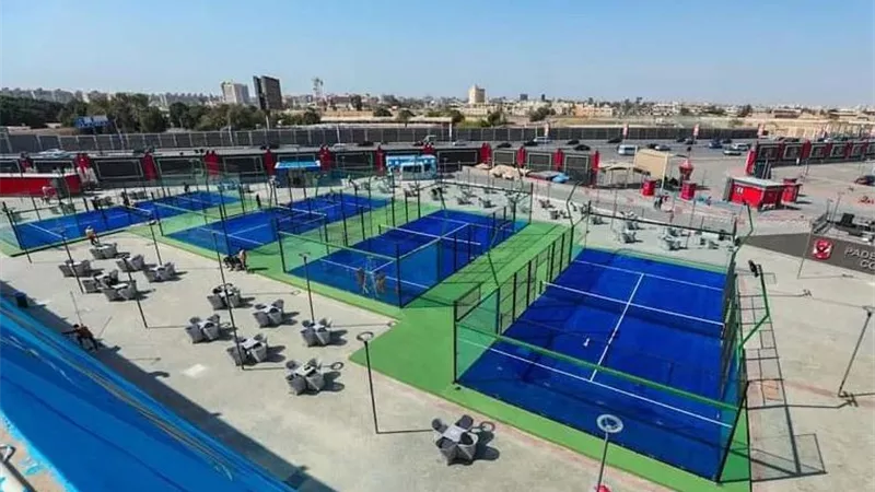 الأهلى يفتتح ملاعب البادل وفق أفضل المقاييس العالمية بالجزيرة - صور
