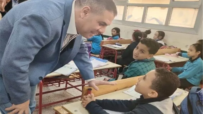 وكيل تعليم القليوبيةيوصي بتحري الدقة في الاختبارات الشهريةوالتصحيح