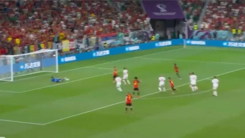 حارس المغرب يواصل التألق أمام بلجيكا.. فيديو
