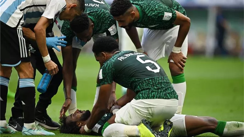 منتخب السعودية يكشف آخر تطورات إصابة الشهراني بكأس العالم