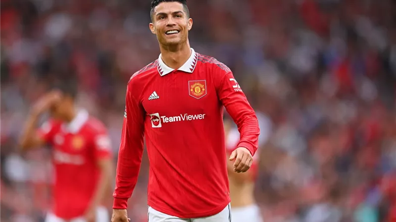 رونالدو يتلقى عرضا خياليا من الدوري السعودي