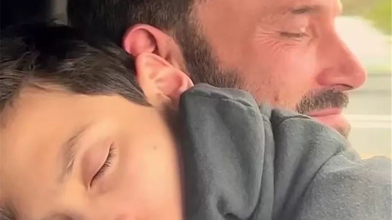 جينيفر لوبيز وبن أفليك يحتفلان بعيد الشكر فى أحدث ظهور