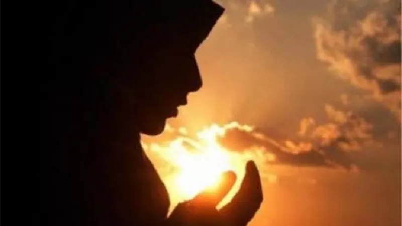 5 أدعية من القرآن تفرج الهموم وتوسع الارزاق