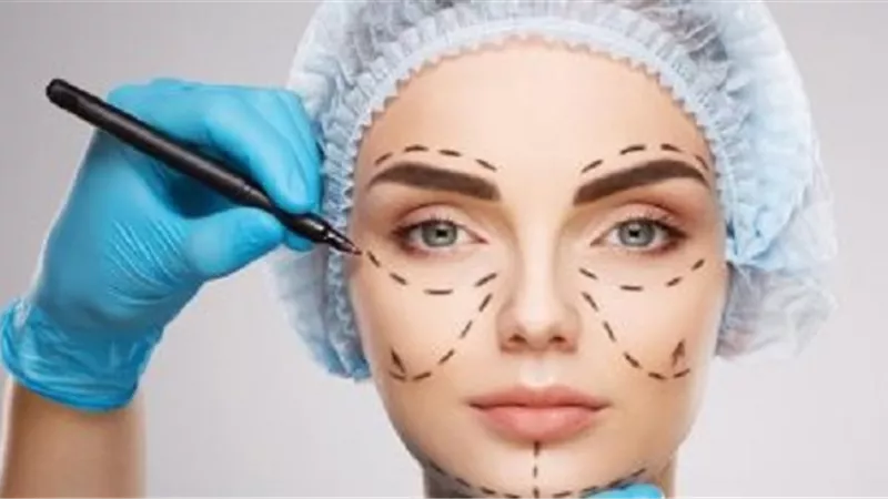 حكم معالجة تشوهات الوجه بعمليات التجميل