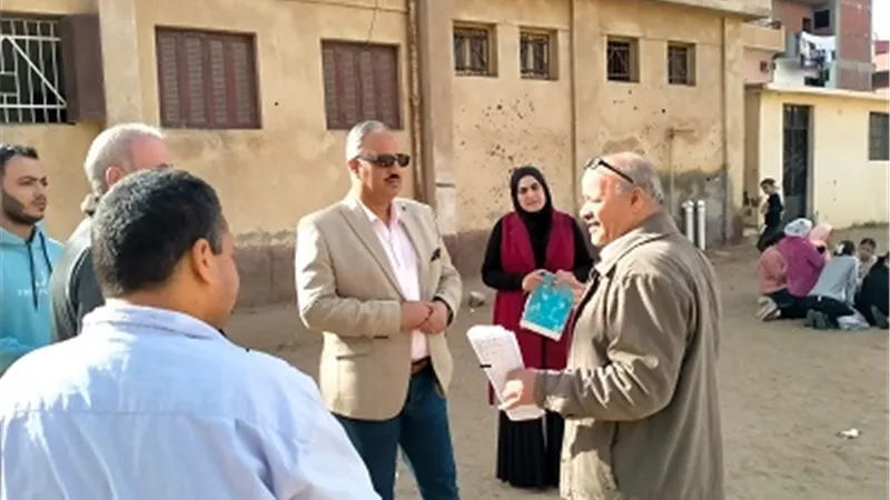 الصبروط يفاجئ عددا من مراكز شباب كفر شكر بالقليوبية.. صور