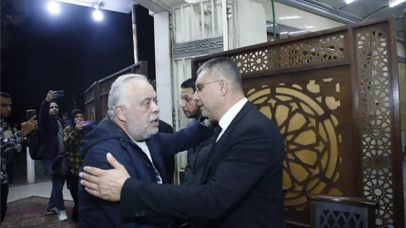 وزراء ومستشارين وإعلاميين وأعضاء مجلس النواب في عزاء عم عمرو الليثي