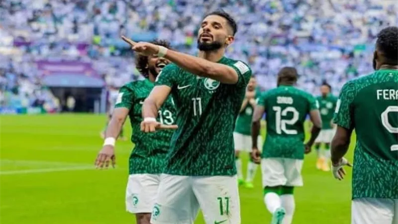 صحيفة مكسيكية تقدم نصيحة لمنتخبها لوقف خطورة الأخضر السعودي