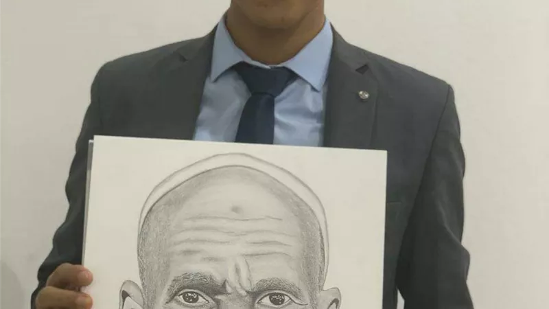 محمد رجب يبدع فى رسم على ربيع واشرف عبد الباقى وصلاح .. صور