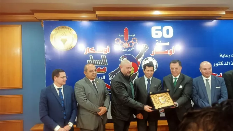 اوسكار المساء.. أحمد دياب افضل رئيس رابطة