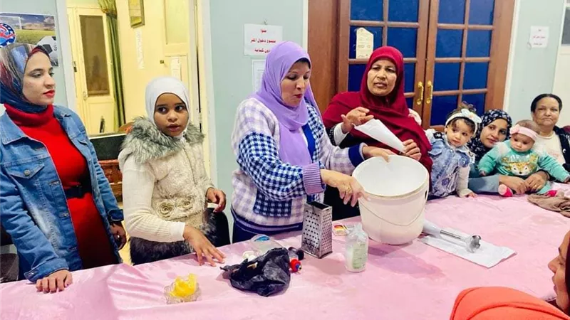 ورشة تدريبية للسيدات في مجال صناعة الصابون ومواد التنظيف بأمانة