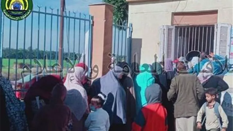 قافلة طبية تعالج 951 مواطن في الإسماعيلية