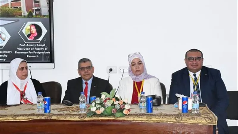 إنطلاق المؤتمر الرابع للدراسات العليا بصيدلة القناة.صور