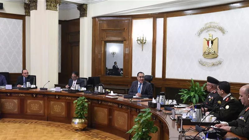 مدبولي يتابع موقف تنفيذ مشروعيْ 