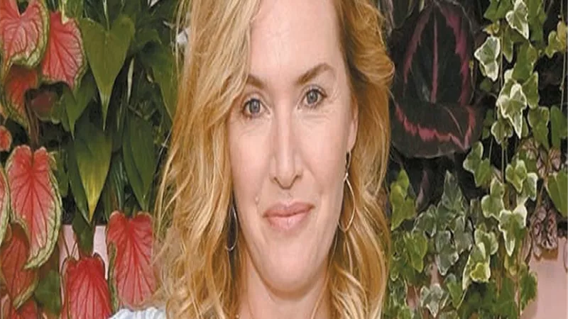دموع بطلة تايتانيك