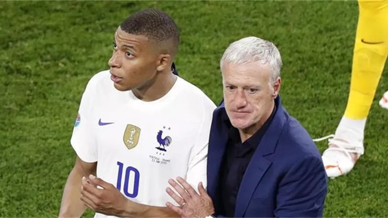 ديشامب ينفى دخول مبابي فى اختيارات المنتخب قبل مواجهة تونس