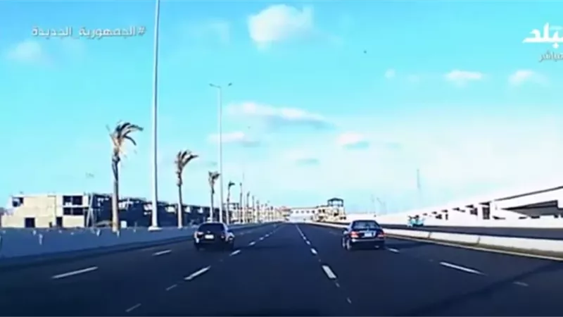 أحمد موسى يقدم التحية العسكرية للقوات المسلحة بعد إتمام محور التعمير