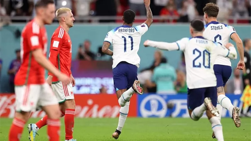 إنجلترا تُسقط ويلز بثلاثية وتتأهل لدور الـ 16 بكأس العالم - فيديو