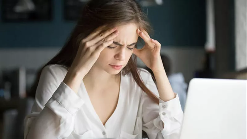 هل هناك ارتباط بين الأرق والسرطان؟ طبيب يوضح