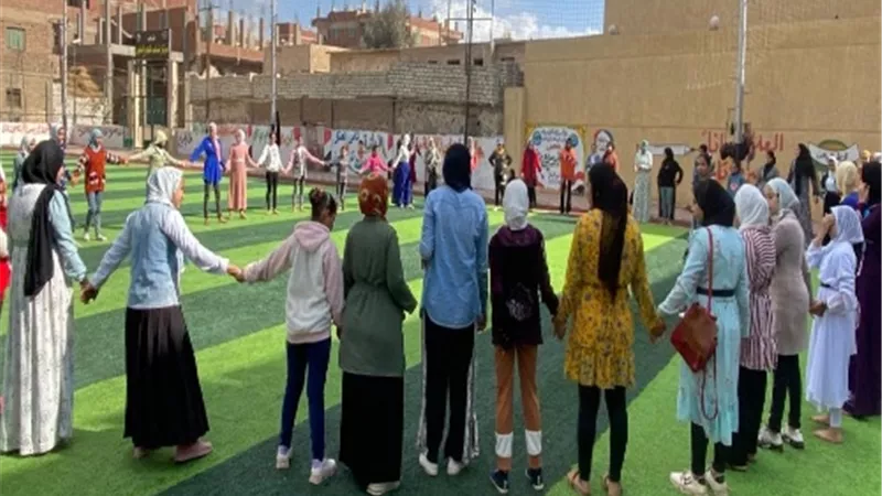 تدريبات للفتيات والسيدات على اللياقة البدنية بمركز شباب كوم اشفين