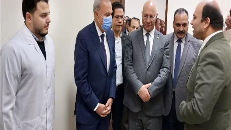 الهجان وسوسه يفتتحان مركز العلاج الطبيعى والتأهيل الطبى بجامعة بنها