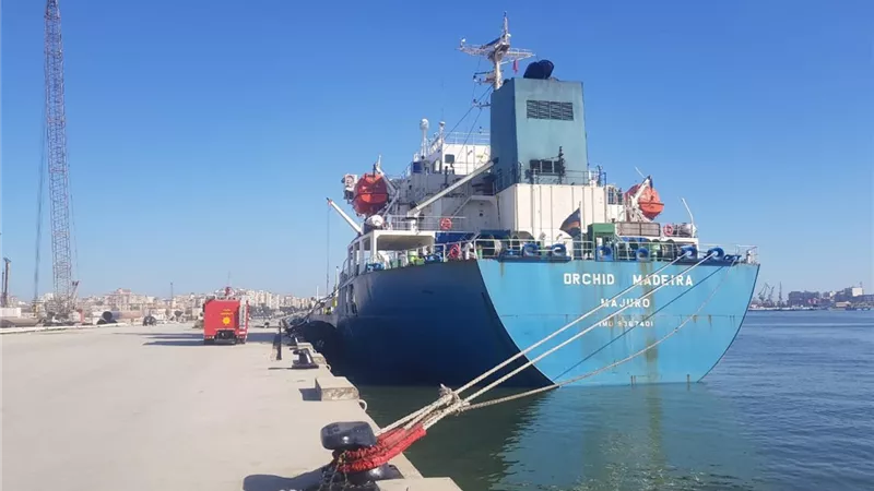 تفريغ 4028 طن إيثيلين بمحطة الصب السائل الجديدة بميناء غرب بورسعيد