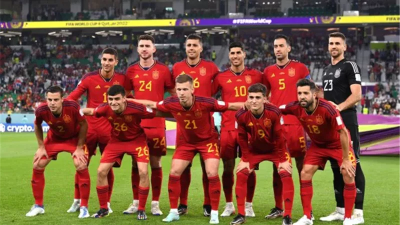 ثنائي منتخب إسبانيا يثير قلق الجماهير قبل مواجهة اليابان