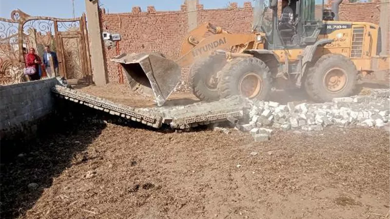 محافظة الجيزة : إزالة ١٦ حاله تعدي علي الاراضي الزراعية