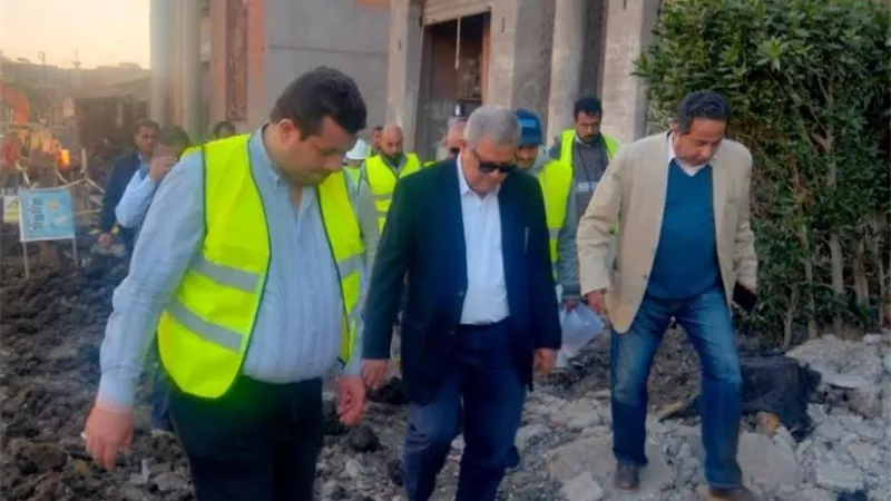رئيس القابضة للمياه يتفقد مشروعات حياة كريمة