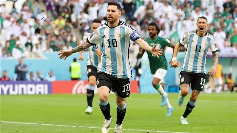هزيمتان وتعادلان .. حصاد متصدرى المجموعات بكأس العالم 2022 حتى الآن
