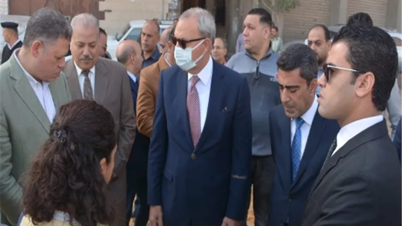 محافظ القليوبية يتفقد مشروع تغطية الترعة البولاقية بشبرا الخيمة