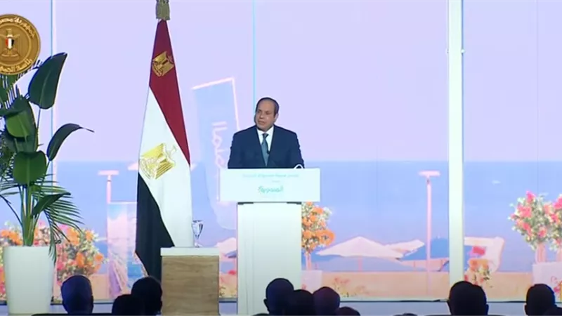 السيسي: افتتاح المشروعات في المحافظات المختلفة سيكون بالتواجد على أرض الواقع
