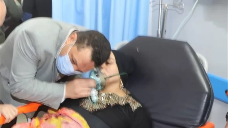 الصور الأولى للمصابين باختناق في مصنع بالمنطقة الحرة بشبين الكوم