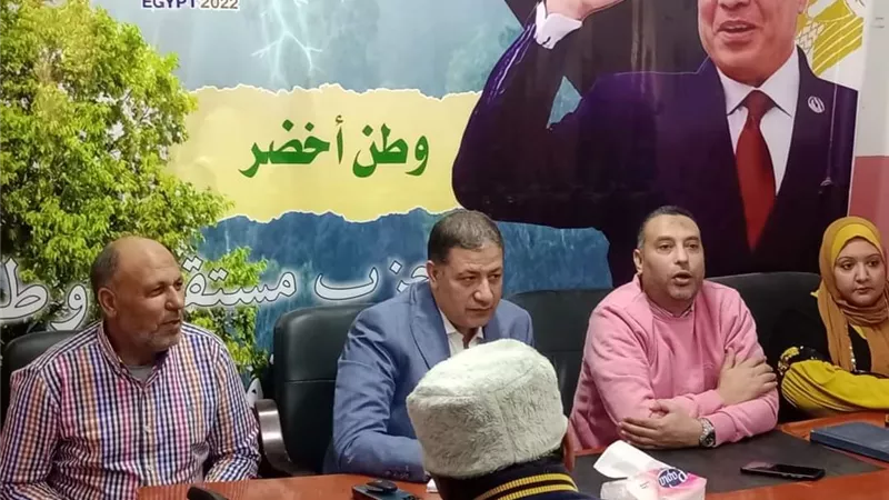 النائب عادل النجار يلتقى مواطنى مركز فوه لبحث مشاكلهم ووضع حلول جذرية