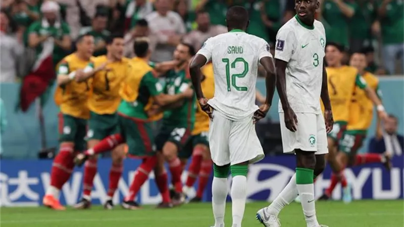 منتخبا السعودية والمكسيك يودعان كأس العالم.. فيديو