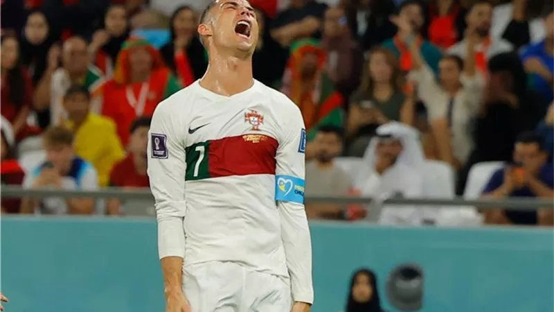 غضب رونالدو بعد الشوط الأول وصافرات استهجان من جمهور كوريا الجنوبية